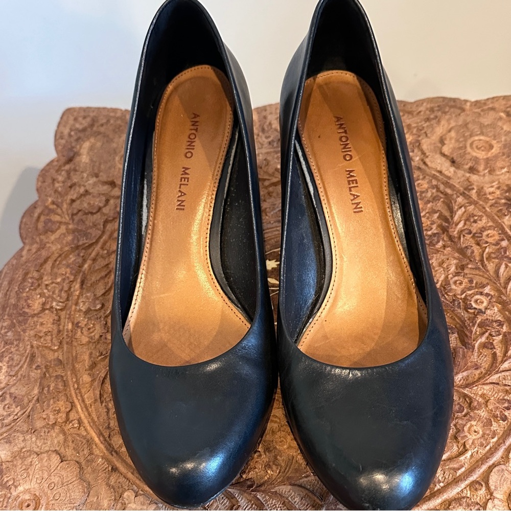 Antonio Melani Classic Navy Blue Heels